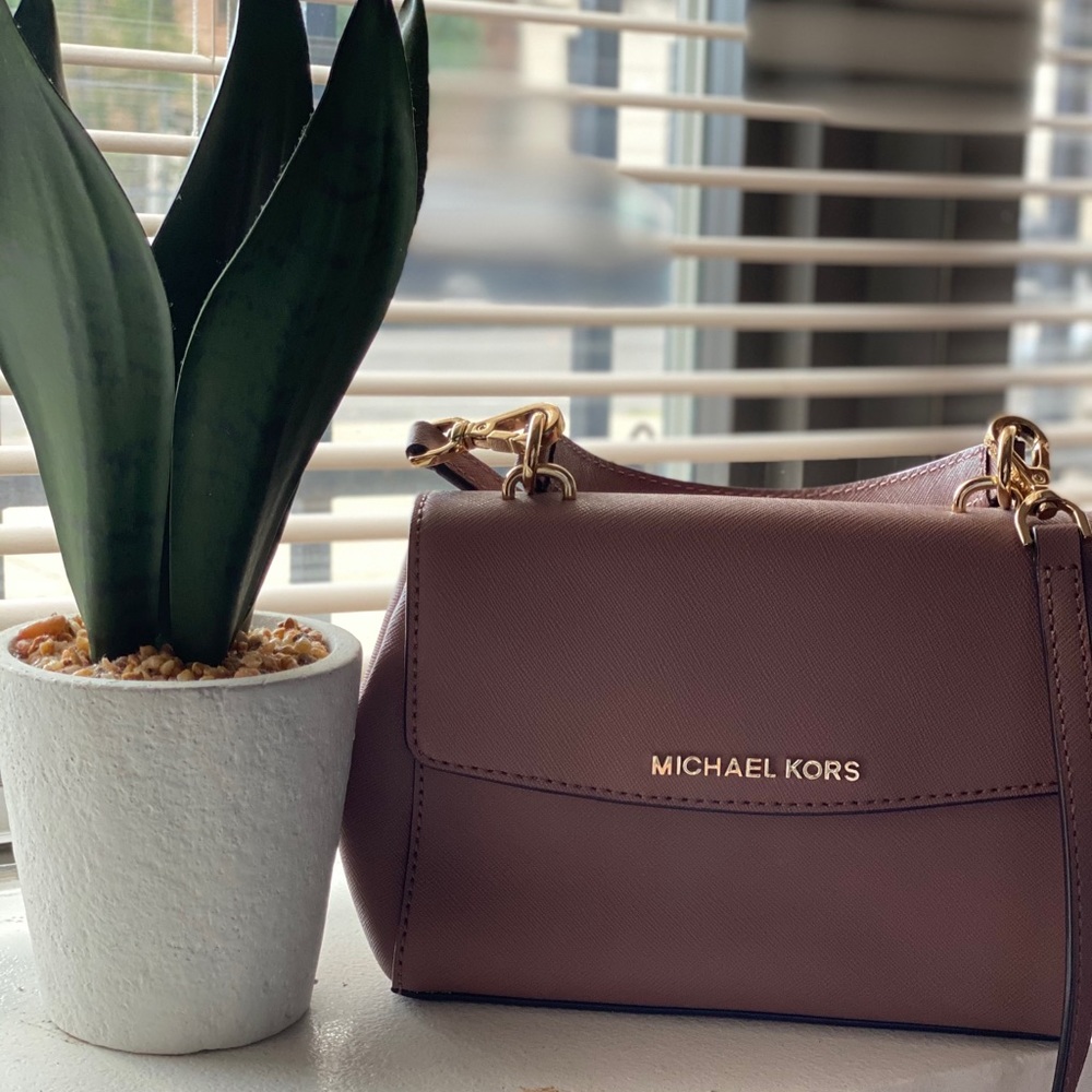 Michael Kors Mini Crossbody Mauve Bag